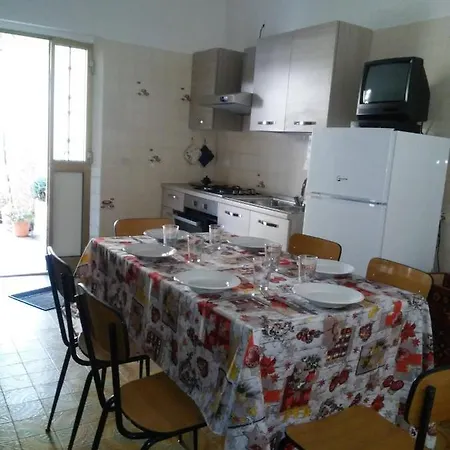 Casavacanzaoasi Pensión *